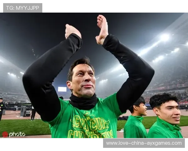 夏窗头条:奇迹重磅回归,球迷沸腾! 夏窗头条:奇迹重磅回归,球迷沸腾!