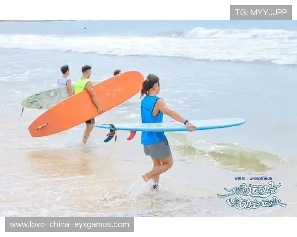 冲浪冠军退役当DJ全场嗨爆 冲浪冠军退役当DJ全场嗨爆