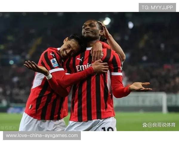 AC米兰耐心传控，莱奥突入禁区兜射得手