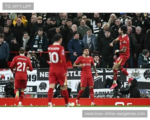 利物浦弧顶转移挑起对方错位